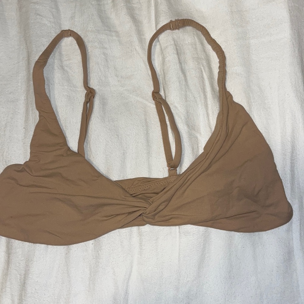 Skims bralette with twist at front